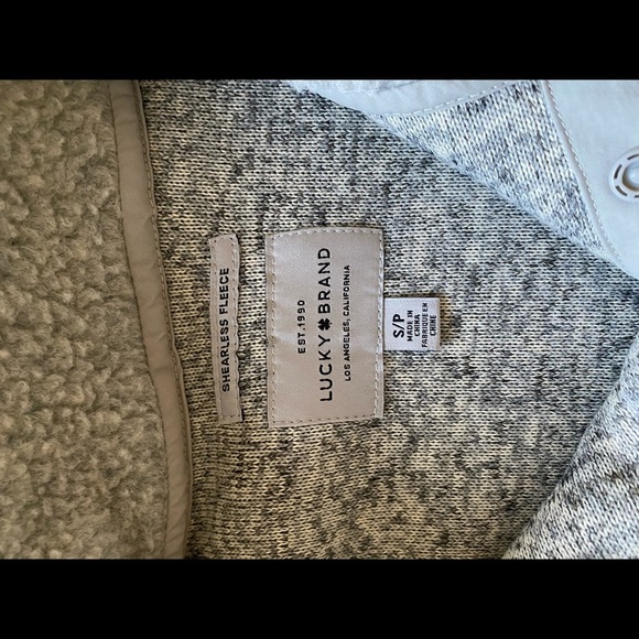 Men’s Lucky Brand lightweight fleece pullover​ - Picture 3 of 3